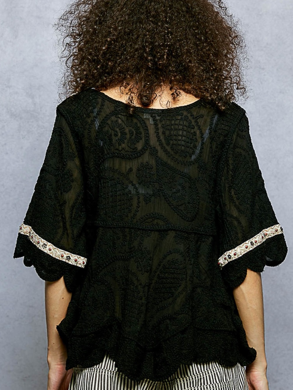 💕POL Boho Lace-Embroidered Black Peasant Top - Picture 4 of 6